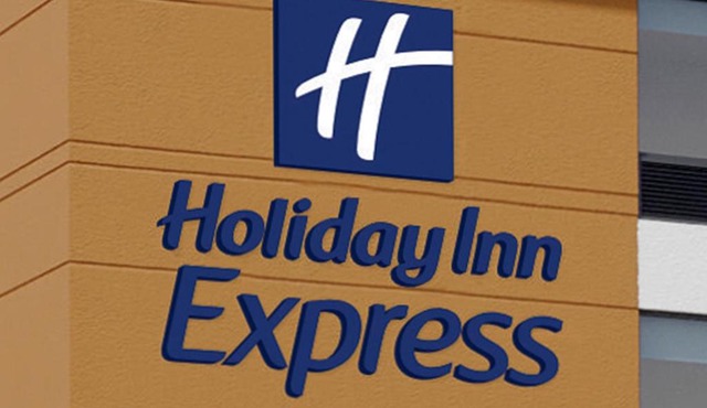 Holiday Inn Express & Suites Southfield - Detroit