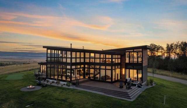 Hot Tub, 23 Mi to Grand Targhee: Luxe Retreat