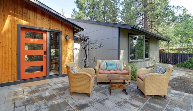Hot Tub/Fenced Yard/AC/Pet-Friendly in Best Neighborhood in Bend