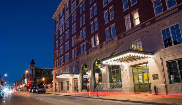 Hotel Julien Dubuque