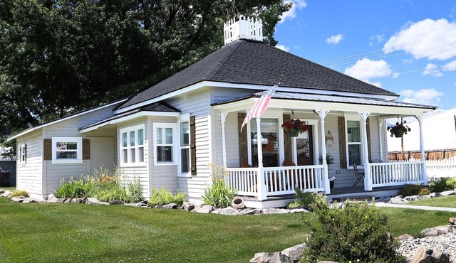 House in the heart of Darby, Montana Fully remodeled.