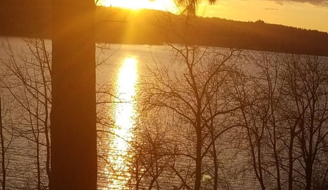 House with lake view, biking, boating, hiking, fishing paradise