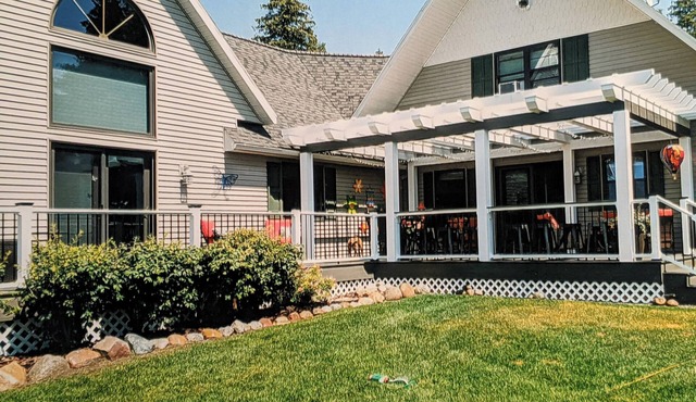 Huge Family Lake Michigan Vacation Home, 6 Bedroom, Amazing View!