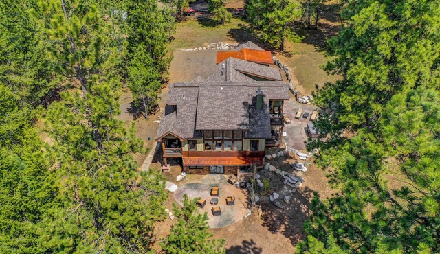 Hygge Mountain Retreat - Hot tub - Patio - Fire pit - Wifi - 2 Kitchens - Family Retreat