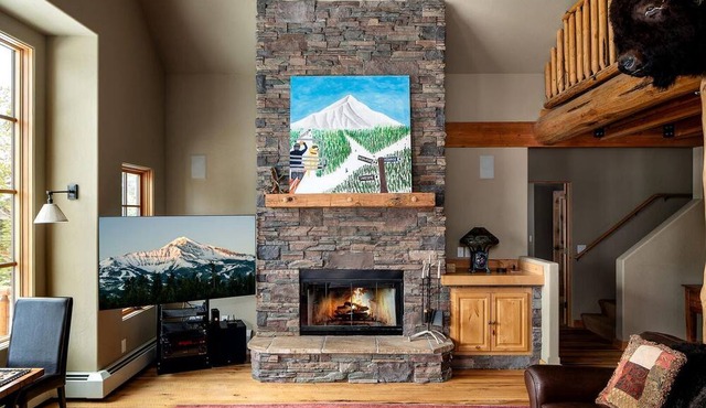 Incredible Cabin with Hot-tub in Big Sky, Montana
