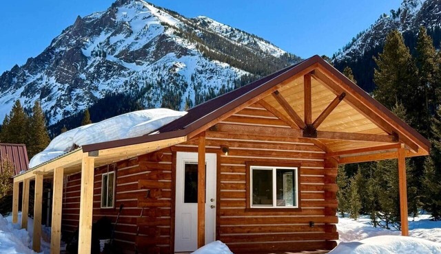 Index Peak Cabin