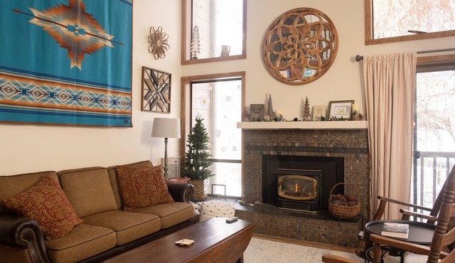 Indian Springs Condo 2415 - Cute & Cozy 3 Bedroom with Elkhorn Amenities