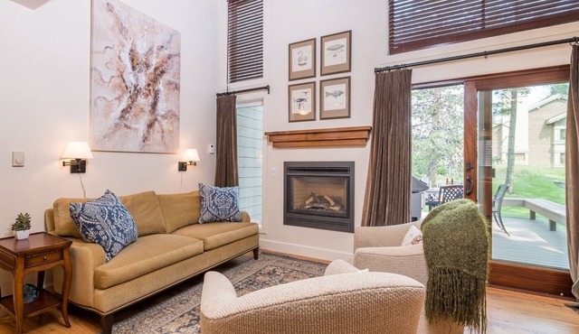 Indian Springs Townhome! Patio and Deck Area!
