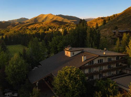 Knob Hill Inn