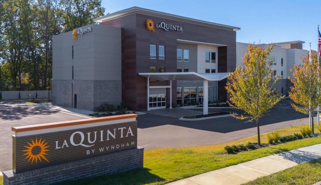 La Quinta Inn & Suites by Wyndham Olive Branch
