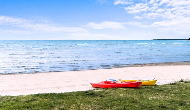 Lake Michigan Beachfront Home~Near Mackinac Ferry