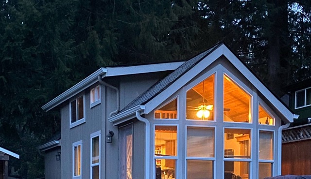Lake Sutherland Chalet Style Tiny House