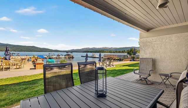 Lakefront condo w/beach and seasonal heated pool
