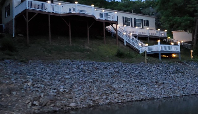 Lakefront Cottage on Cherokee Lake - with private dock Small Dog friendly in Talbott