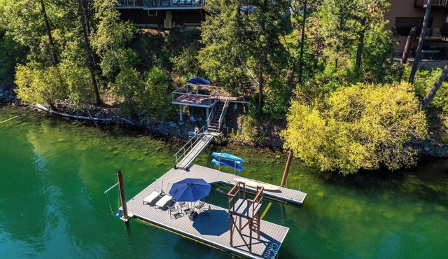 Lakefront Retreat with Private Dock, Jump Tower & Kayaks
