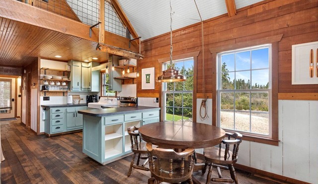Lakefront Secluded Cabin with Fireplace in Cedarville, Michigan
