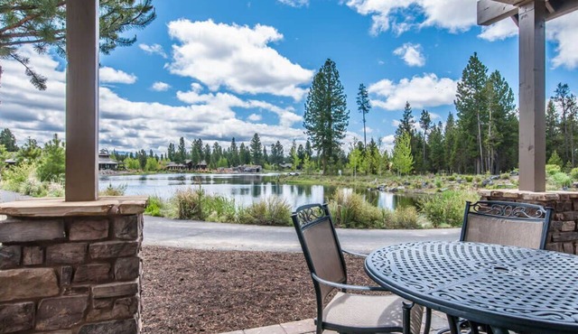 Lakeview Escape with Access to Exclusive Golf