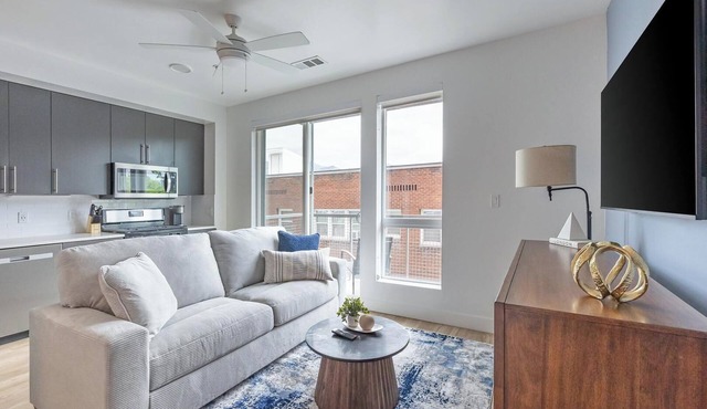 Landing | Beautiful Studio in Central City