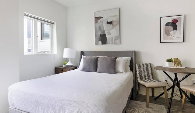 Landing | Beautiful Studio, Gym, Courtyard