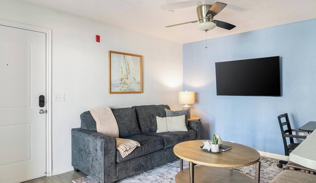 Landing | Incredible 2BD, Pool, Clubhouse