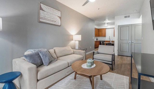 Landing | Modern 1BD, Pool, Gym