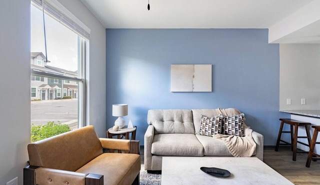 Landing | Modern 2BD, Game Room, Yoga Studio