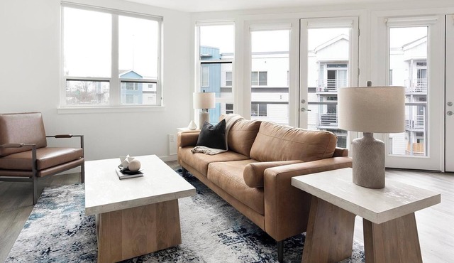 Landing | Modern 2BD, Gym