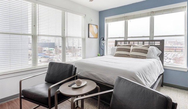 Landing | Modern Studio, Pool, Yoga Studio