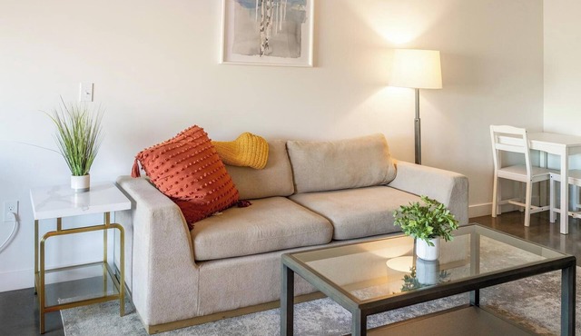 Landing | Modern Studio, Rooftop Lounge, Gym