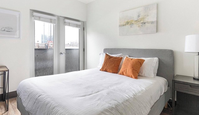 Landing | Spectacular Studio, Courtyard, Gym