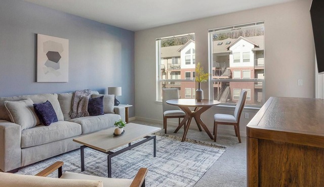 Landing | Stylish 1BD, Pool, Clubhouse