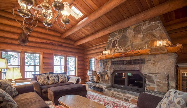 Large lakefront cabin with pool table, private hot tub, & dock