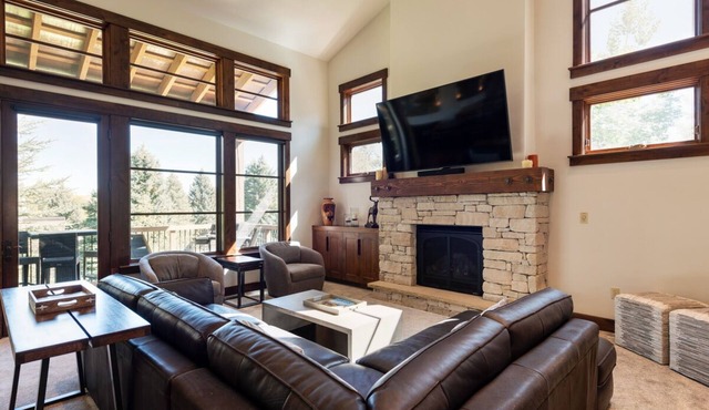 Last-Minute Savings! Silver Star #801 - Slopeside Townhome! Private Hot Tub!