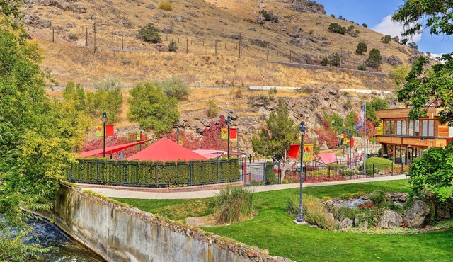 Lava Hot Springs Studio - Walk to Portneuf River!