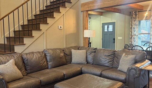 "Lazy River Cottage" just steps from Desoto Falls on Little River in Mentone, AL