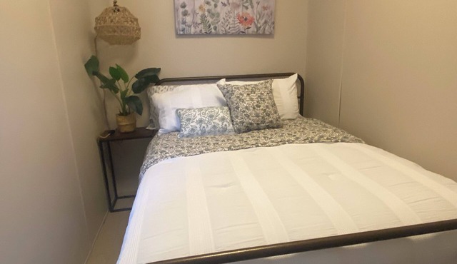 Le Petite Maison: A rustically charming rental space with exemplary hospitality.