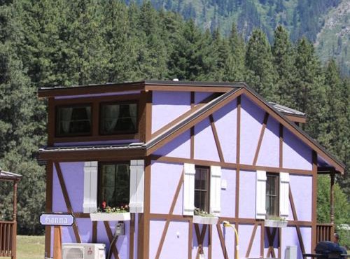 Leavenworth Camping Resort Tiny House Hanna