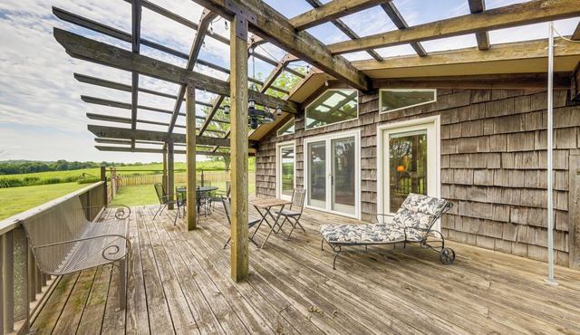 Lecompton Home w/Private Pond & Fire Pit!