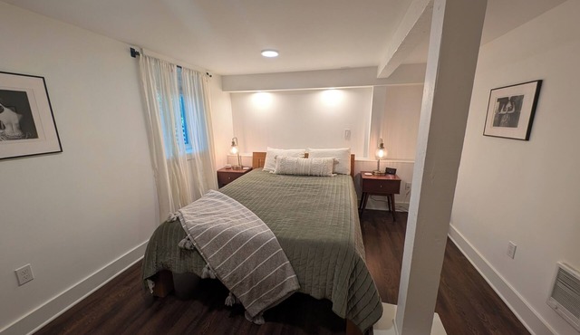 #LiebeHausPDX - A mid-century-modern apartment near Reed College