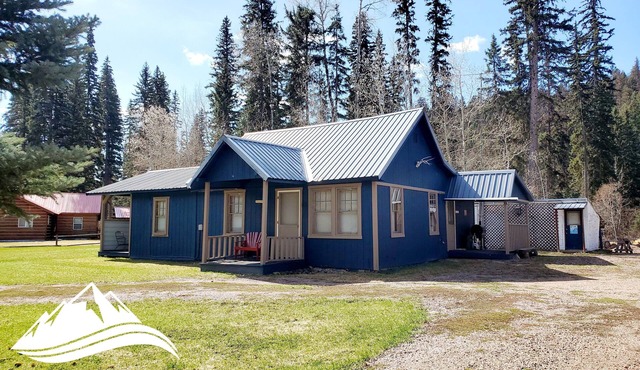 Little Blue Cabin on the Clearwater River!
