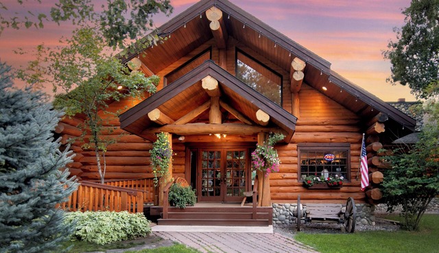 Lochsa Lodge Resort