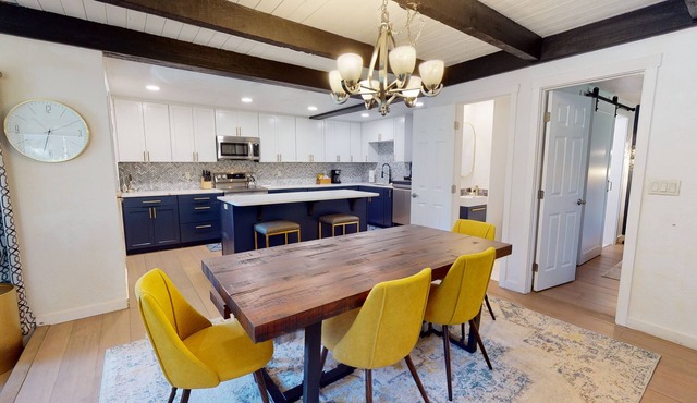 Lodge-Style Townhome with Access to Exclusive Golf