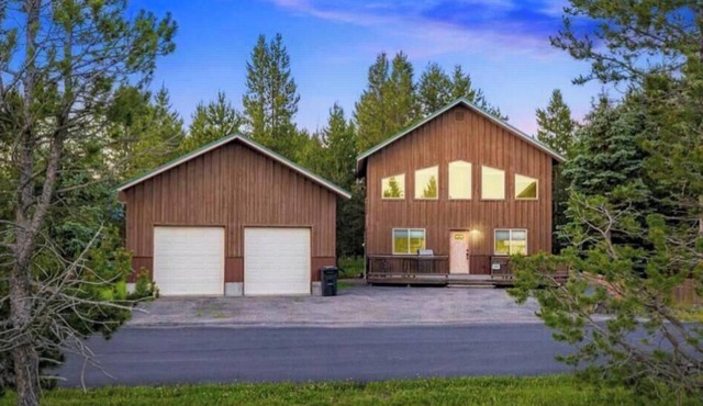 Longs Newly Remodeled Cabin with King Suite 23 Miles to Yellowstone