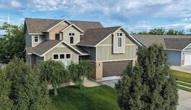 Lovely 5-bedroom house with AC in charming Smithfield