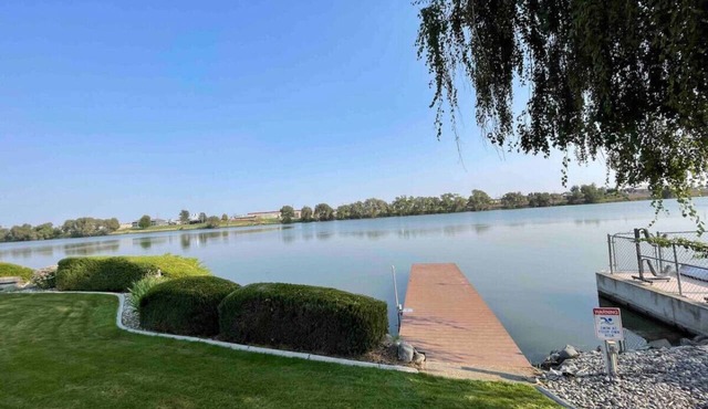 Low Bank Luxury Lakefront Retreat with Private Dock, Hot Tub, Game Room & Kayaks