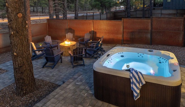 Luxe Mountain Escape Hot Tub & Pool Table
