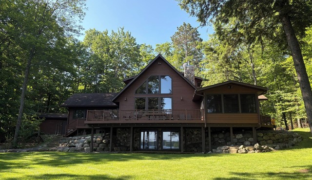 Luxurious 5-Bed, 5-Bath Lakefront Home on Catfish Lake, Eagle River, WI
