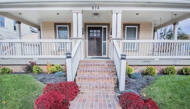 Luxurious 5BR 4BA in Heart of Indy W/ King Bed