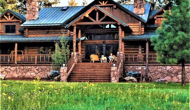 Luxurious Cabin within exclusive Hidden Meadow Ranch