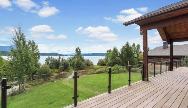 Luxurious Lakefront Home with Private Hot Tub, Dock, Beach Deck, Fire Ring
